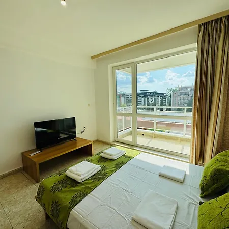 Sunny House 302 Two Bedroom Apartment Slantschew brjag