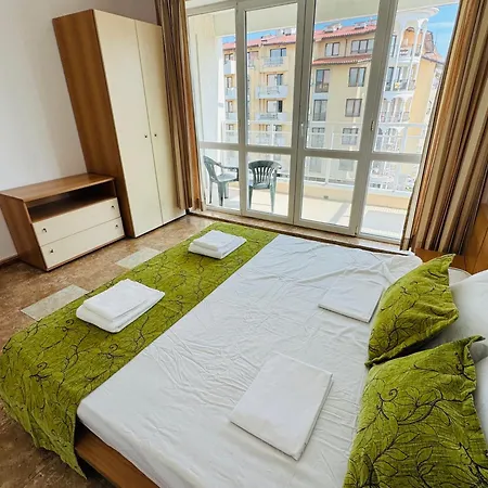 Apartment Sunny House 302 Two Bedroom