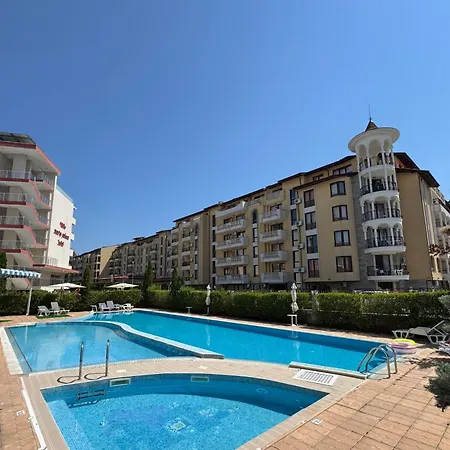 Sunny House 302 Two Bedroom Apartment
