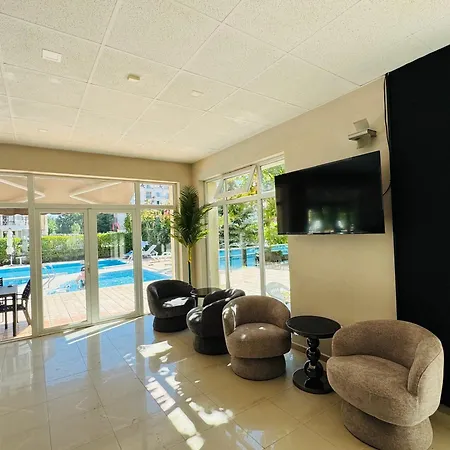 Sunny House 302 Two Bedroom Apartment